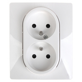 Obrázek pro LEGRAND Niloe Dvojitá zásuvka kompletná s uzemnením 764541 biela