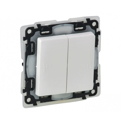 Obrázek pro LEGRAND Valena Life Dvojpáčkový lustrový vypínač č.5 IP44 biely